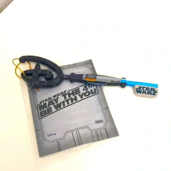 Disney Store Star Wars Key - Picture 1 of 5